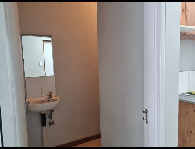 131M² OFFICE TO LET IN SONHEUWEL